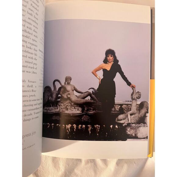 Vogue on Gianni Versace by Charlotte Sinclair. 2017 Hardcover - Picture 8 of 11